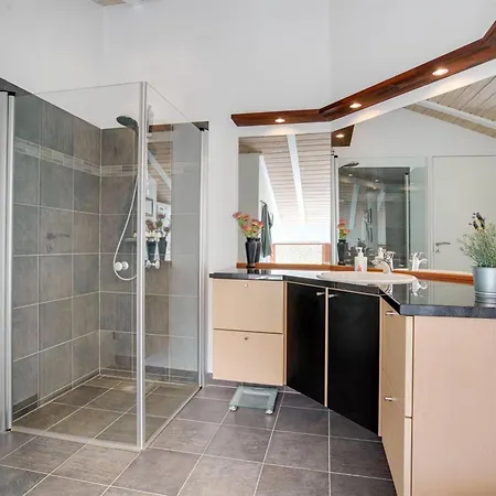 Angja - 800m From The Sea By Interhome *